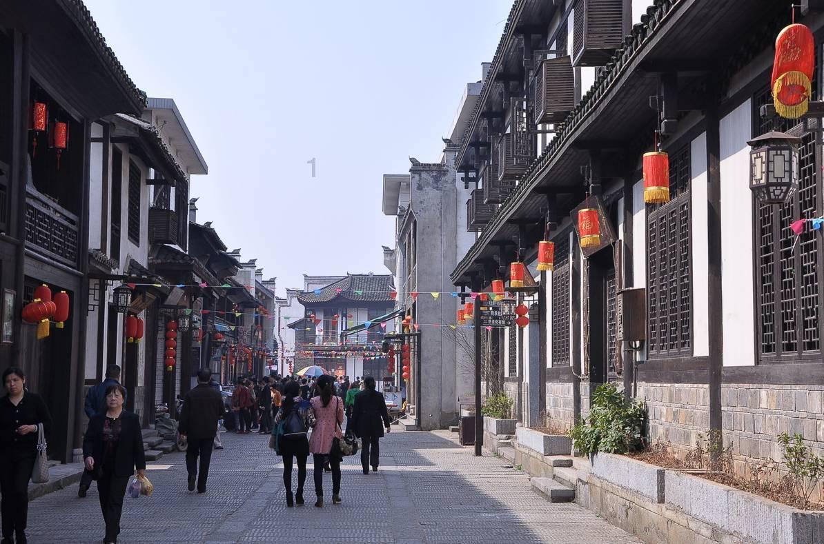 橡木桶陈酿：木材选择、烤制程度与陈酿时间
